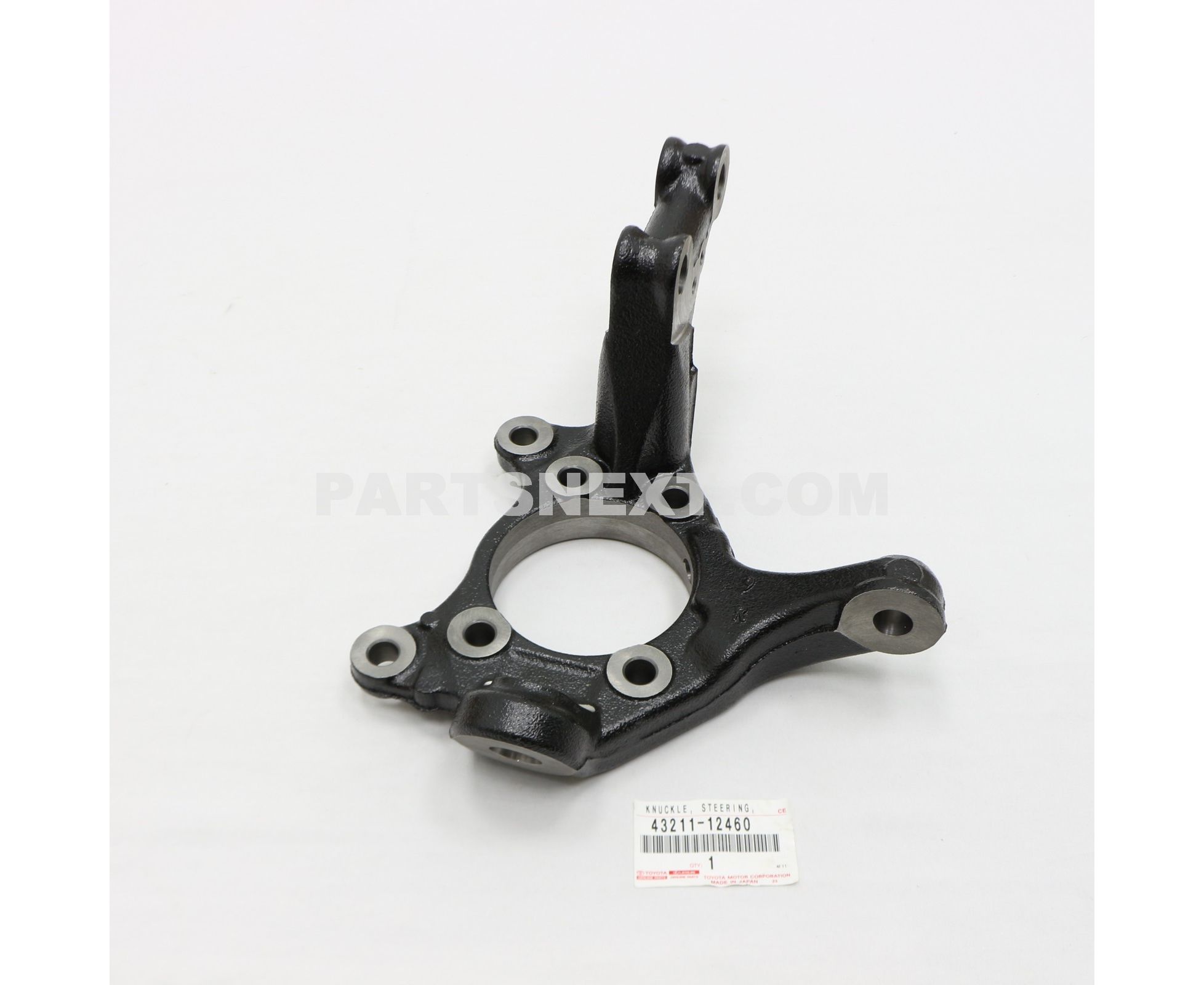 Кулак поворотный TOYOTA COROLLA 06-13/RUMION 07-/AURIS 06-/PRIUS 11-/BLADE 06-12/RUKUS 10- RH