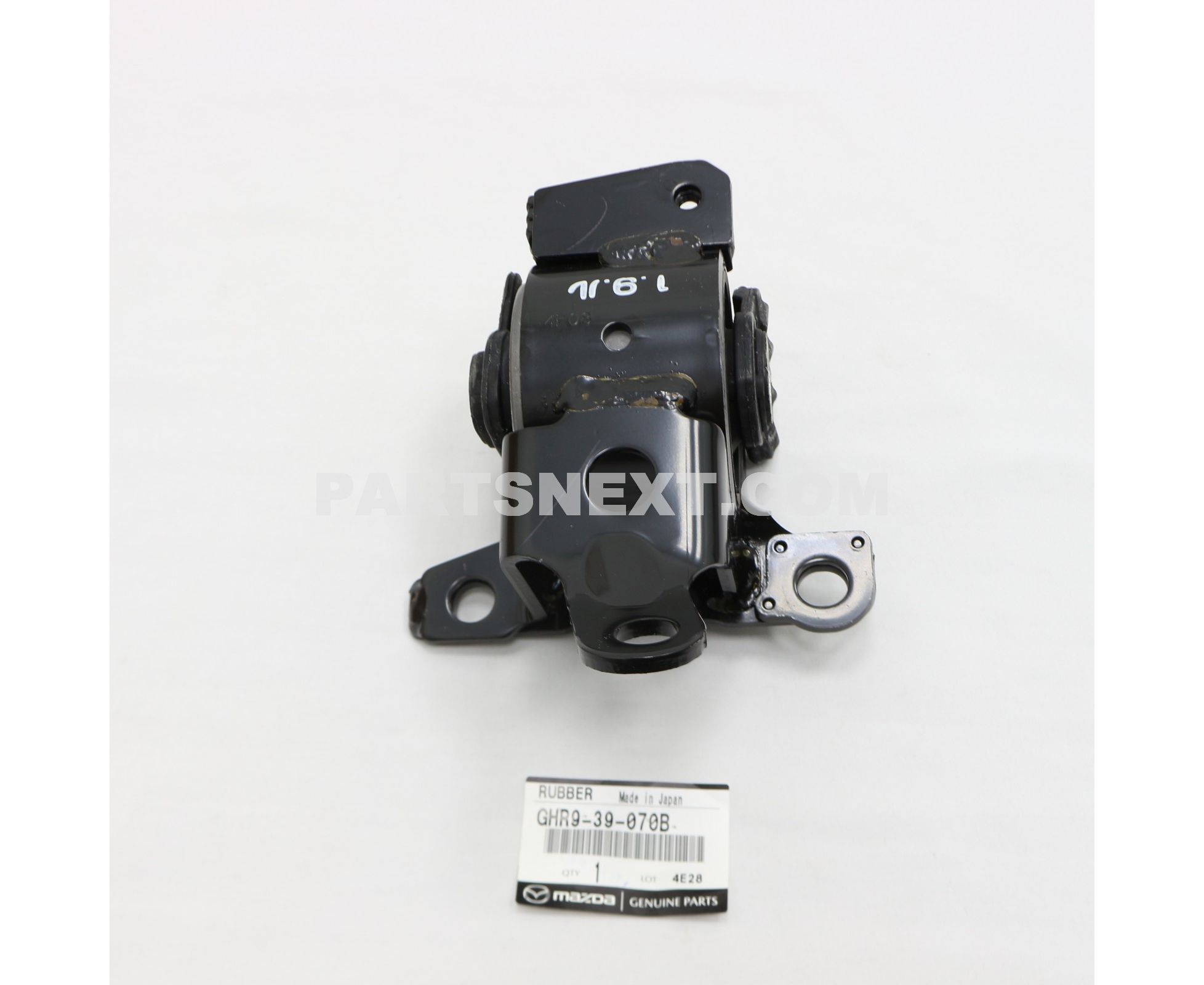 Mazda :: GHR9-39-070B RUBBER NO.4,ENG.MTG