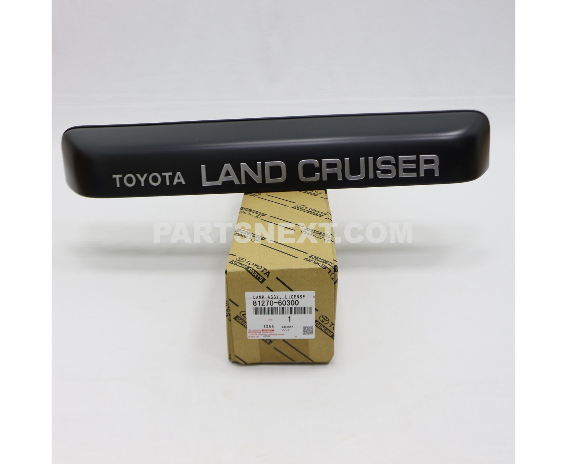 Toyota :: 81270-60300 LAMP ASSY, LICENSE PLATE