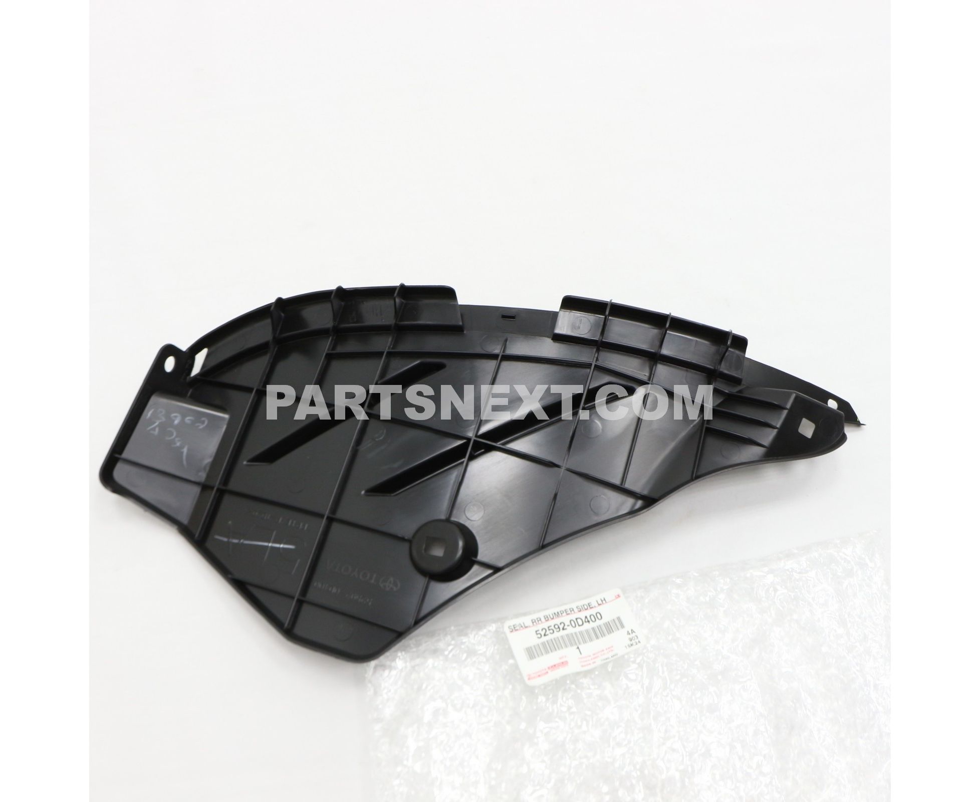 Toyota :: 52592-0D400 SEAL, RR BUMPER SIDE