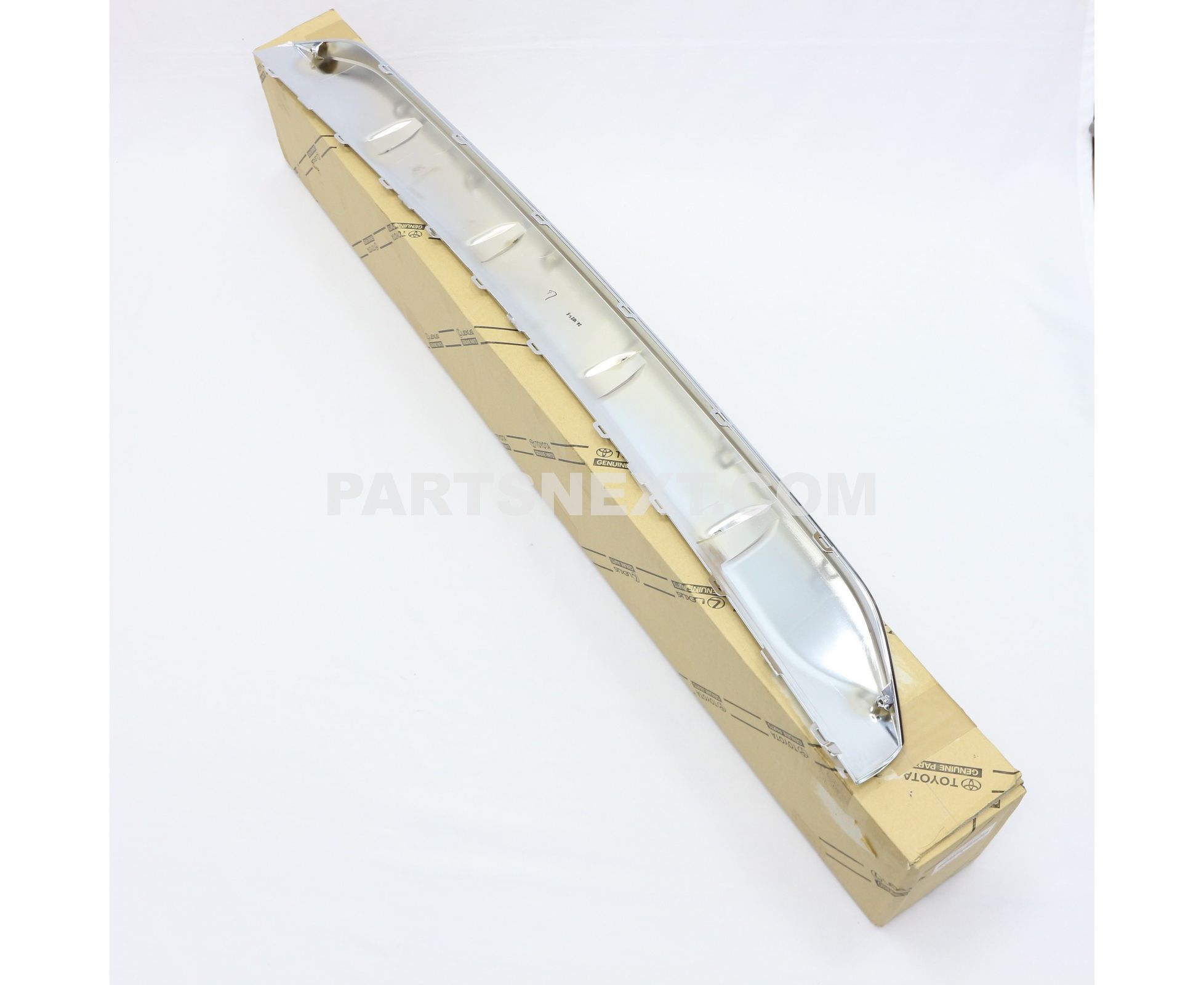 Toyota :: 53122-48070 MOULDING, RADIATOR