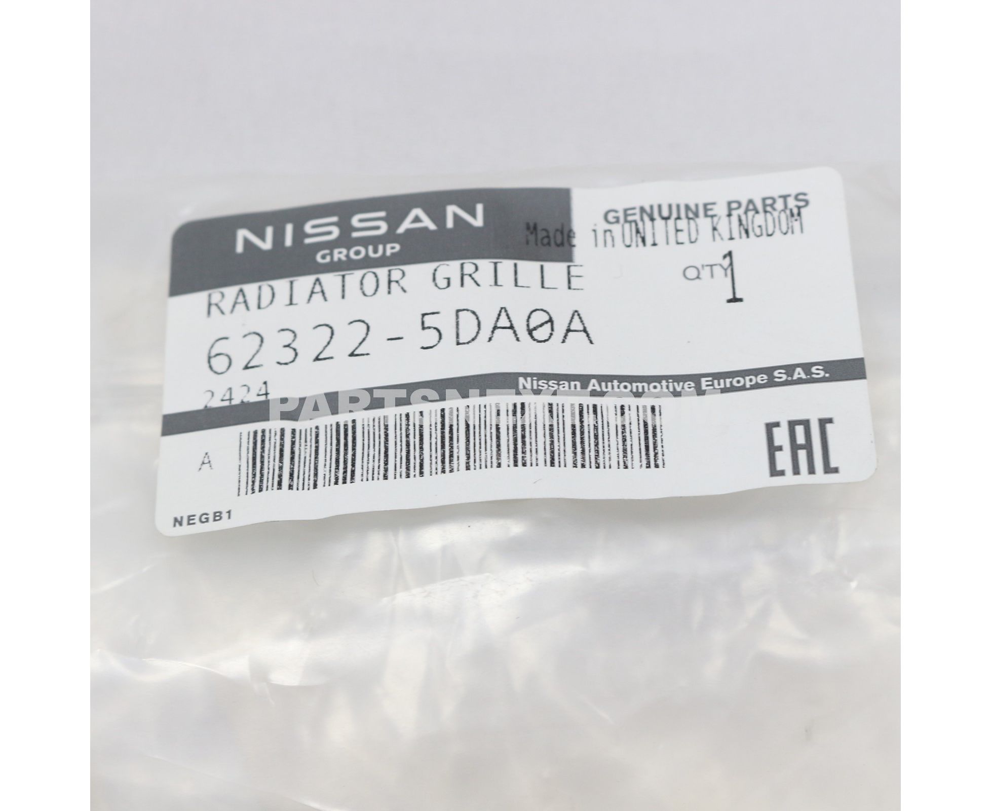 Nissan :: 62322-5DA0A RADIATOR GRILLE