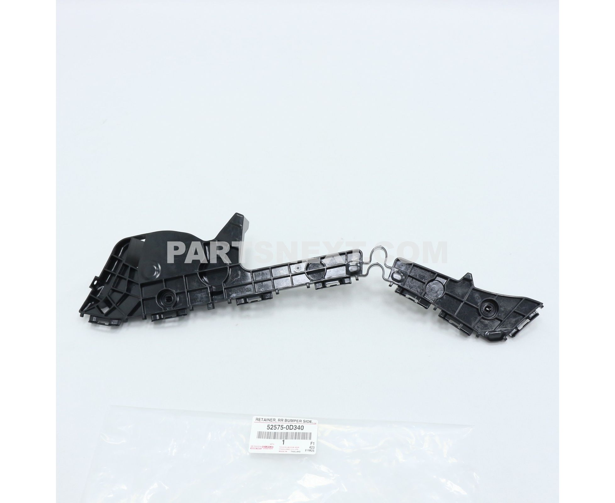 Toyota :: 52575-0D340 RETAINER, RR BUMPER