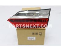 Toyota 81581-02A90 LENS & BODY RR LAMP OEM Original Genuine 8158102A90