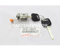 Toyota 69051-26030 CYLINDER & KEY SET, DOOR LOCK, RH OEM Original Genuine 6905126030